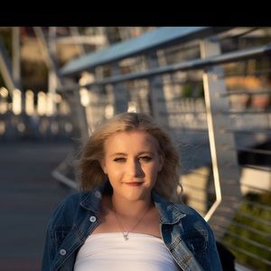 Meet your Posher, Keeley